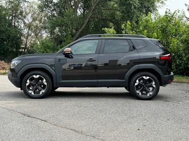 Dacia Duster 2024: guarda la gallery del SUV 4x4 mild-hybrid 5