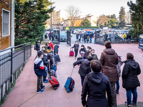 Scuole verso la chiusura: da lunedì 6 milioni in Dad. In classe solo in 5 Regioni