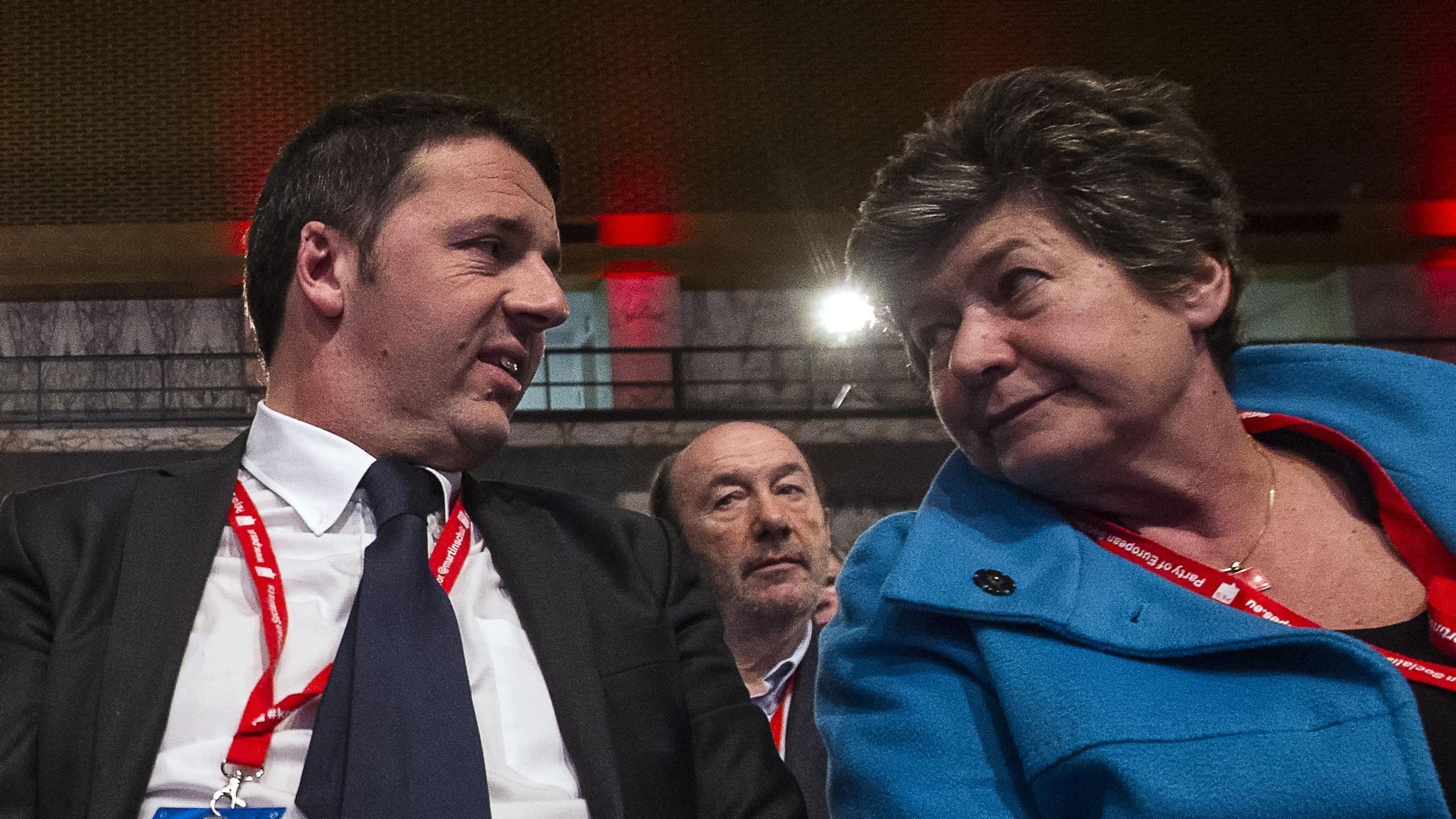 Guerra aperta tra Cgil e Pd. "Renzi al governo per i poteri forti". "Voi tessere false e pullman pagati"