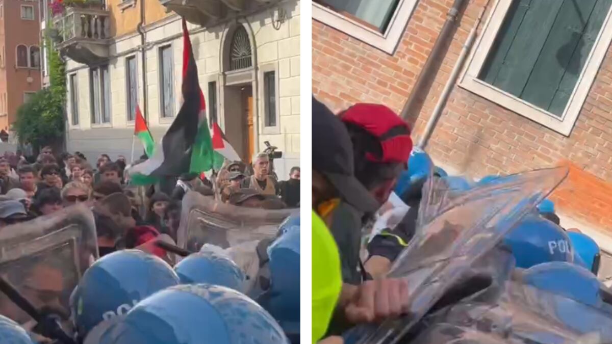 G7 a Venezia, antagonisti in piazza con caschi ed elmetti. Scontri con la polizia