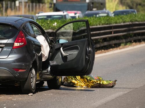 Tragedia a Roma: perdono la vita due turisti irlandesi investiti sulla Cristoforo Colombo