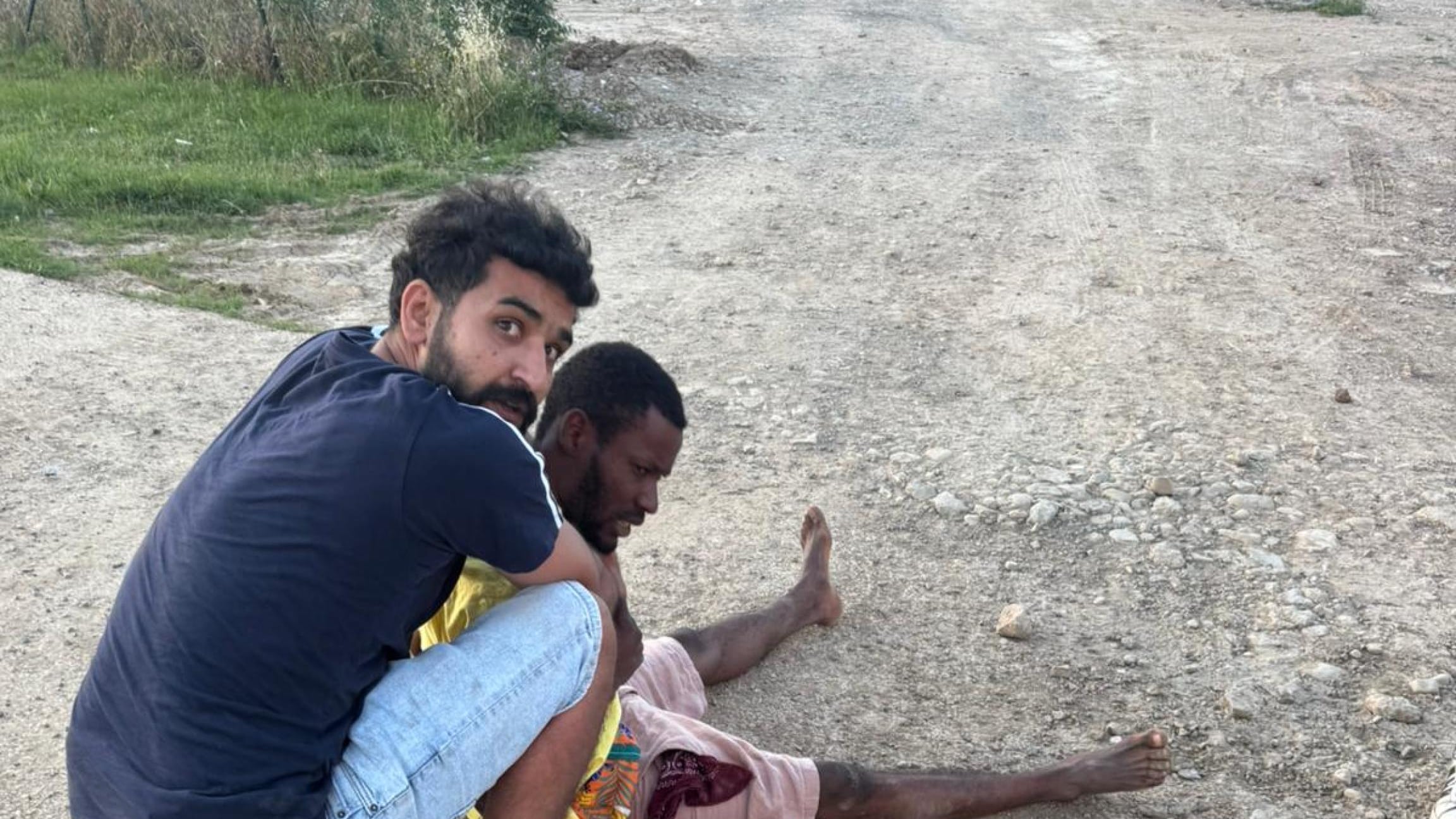 Il passante eroe che ha salvato il bimbo dal nigeriano che voleva strangolarlo: "Così l'ho bloccato"