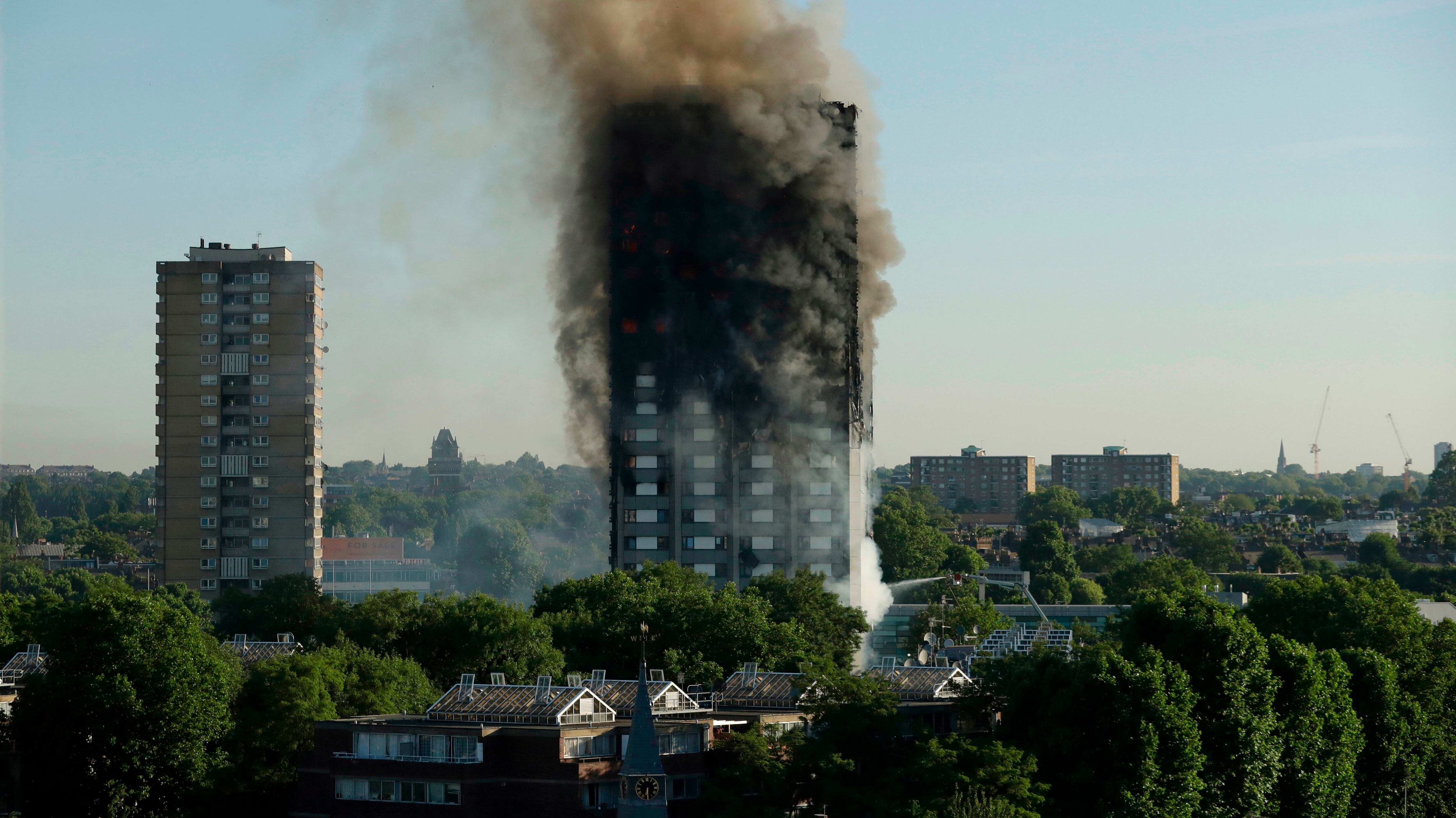 Le morti evitabili alla Grenfell Tower. "Una strage per incompetenza e avidità"