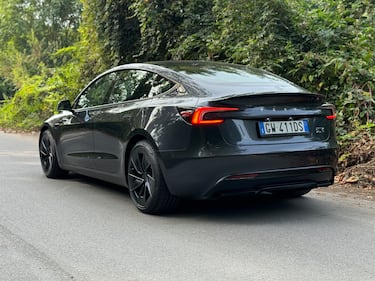 Tesla Model 3 Performance 2024: guarda la gallery della super berlina elettrica 6