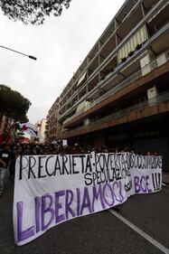Napoli, cortei anti Bce 4