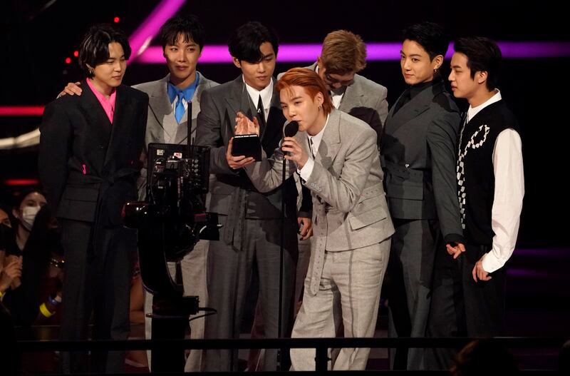 L'assalto al mondo della Corea, BTS vincitori di tre categorie agli AMAs 1