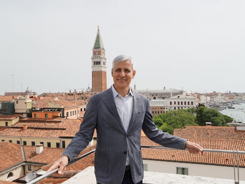 Sud, stranieri e queer: una Biennale "di bandiera"