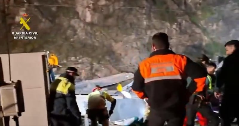 Treni deragliata in Spagna: le immagini 5
