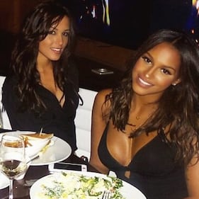 Fanny Neguesha: dopo Balotelli, relax in spiaggia in bikini hot 12