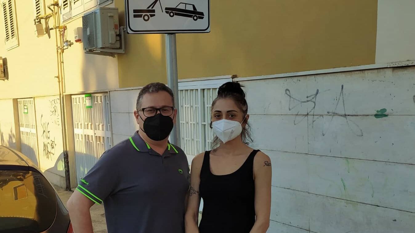 Strisce ben visibili per i posti auto dei disabili. Una bella iniziativa ad Afragola