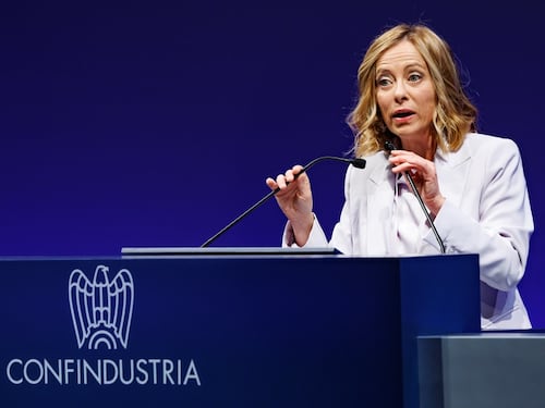 Meloni da Confindustria: "Possiamo stupire il mondo, è ora di farci rincorrere"