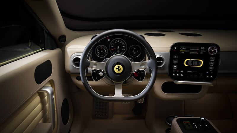 Ferrari Luce, guarda tutte le foto 14