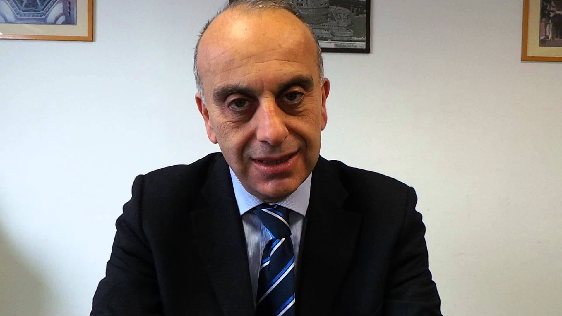 Il giallo del sottosegretario al voto con l'elicottero dei pompieri