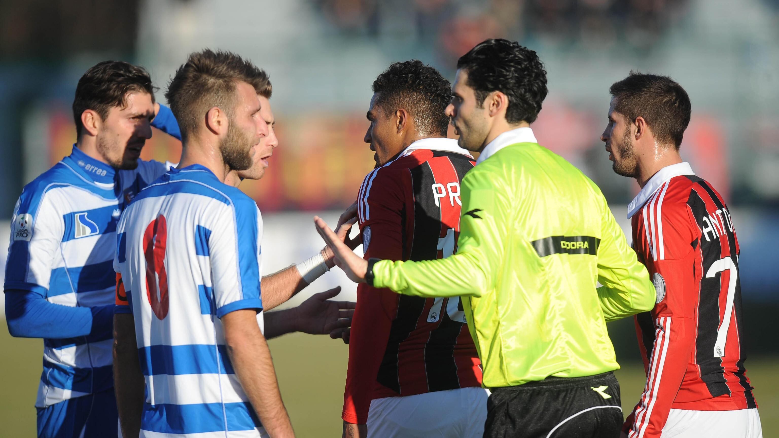Insulti razzisti, il Milan lascia l'amichevole