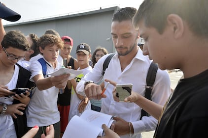 Juventus, visite mediche per De Sciglio: le foto 4