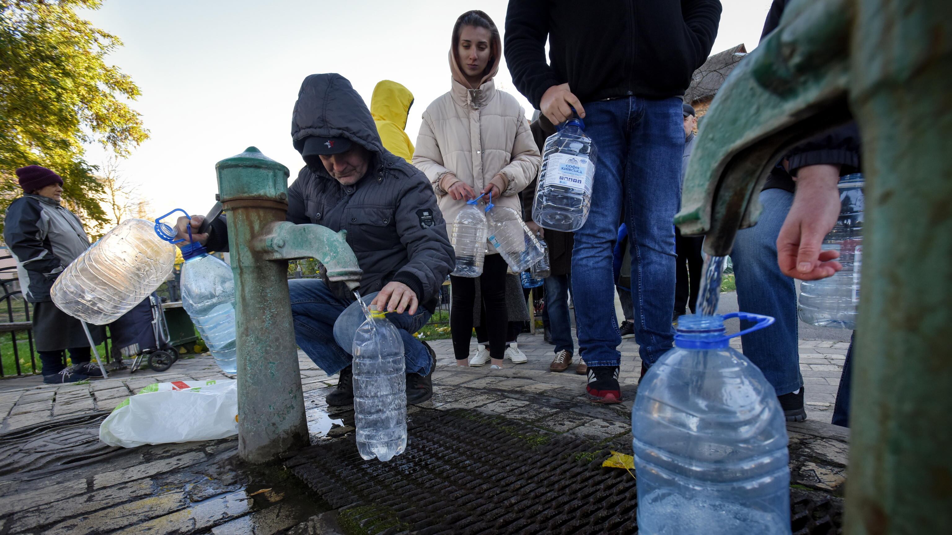 Altra pioggia di missili, Kiev al buio e senz'acqua. E trema pure la Moldavia