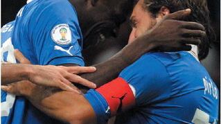 Pirlo e Balotelli i piloti dell'Italia decollata a San Siro