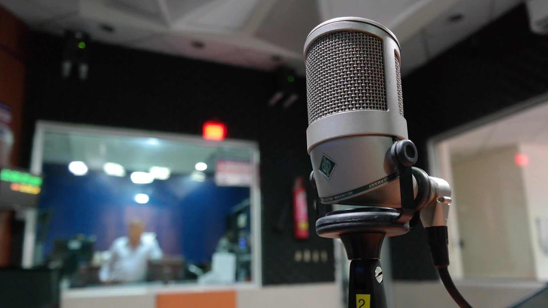 E la radio agile batte la Tv zoppa