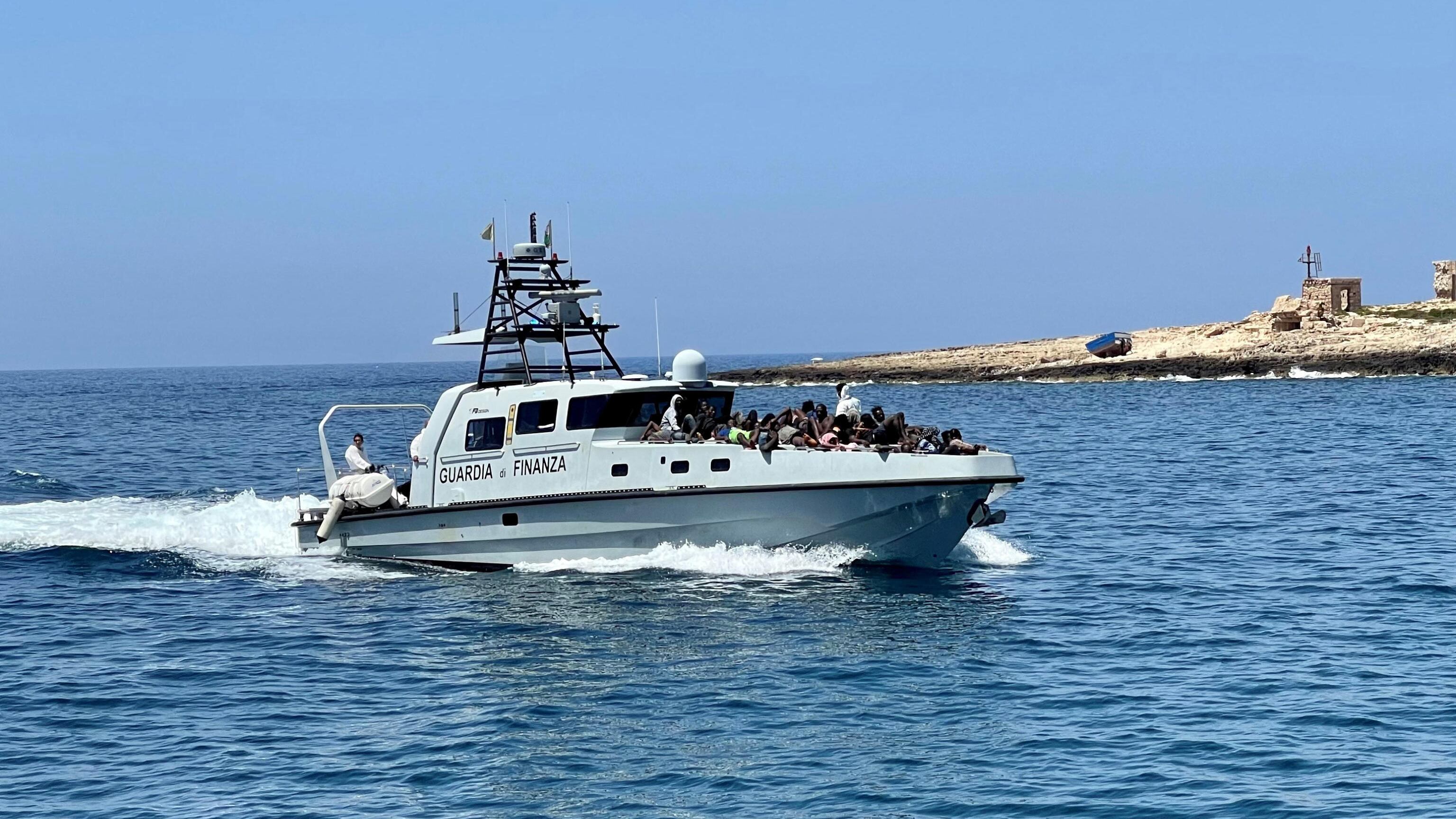 Lampedusa assediata: 1.600 arrivi in 48 ore