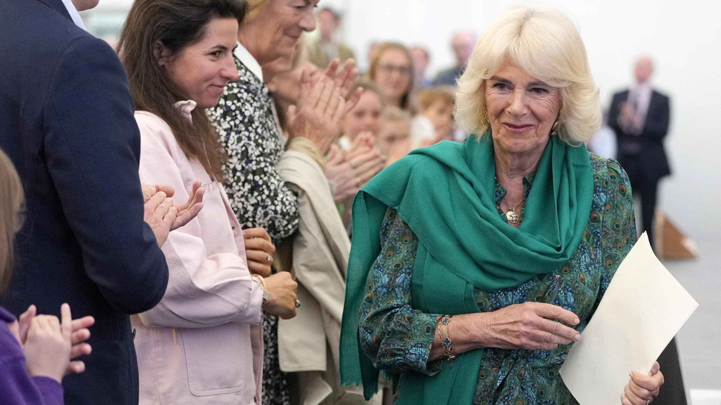 “Ti consiglio di divorziare”. Lo strano suggerimento di Camilla a William