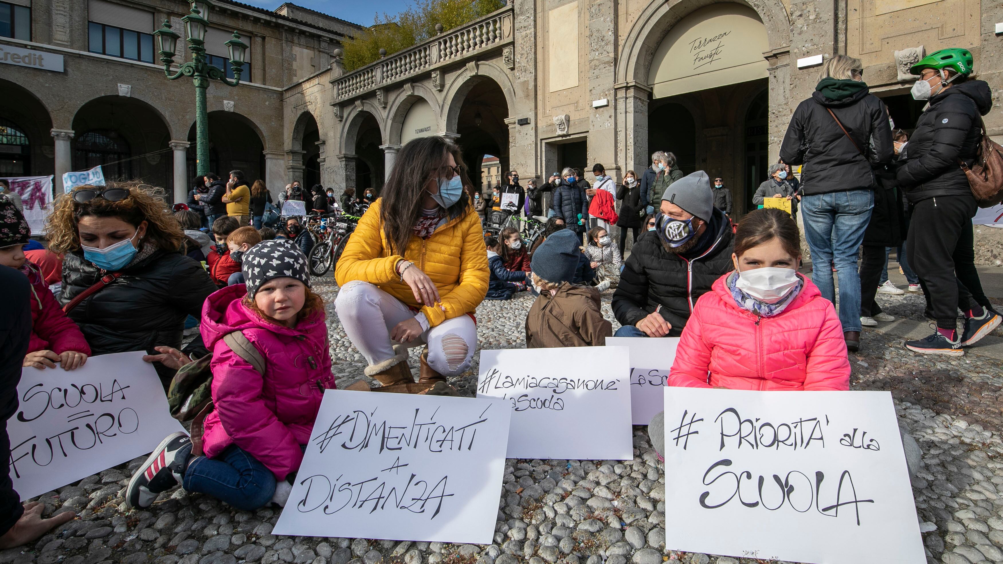 Scuola, studio smonta la dad: nessuna correlazione con i contagi