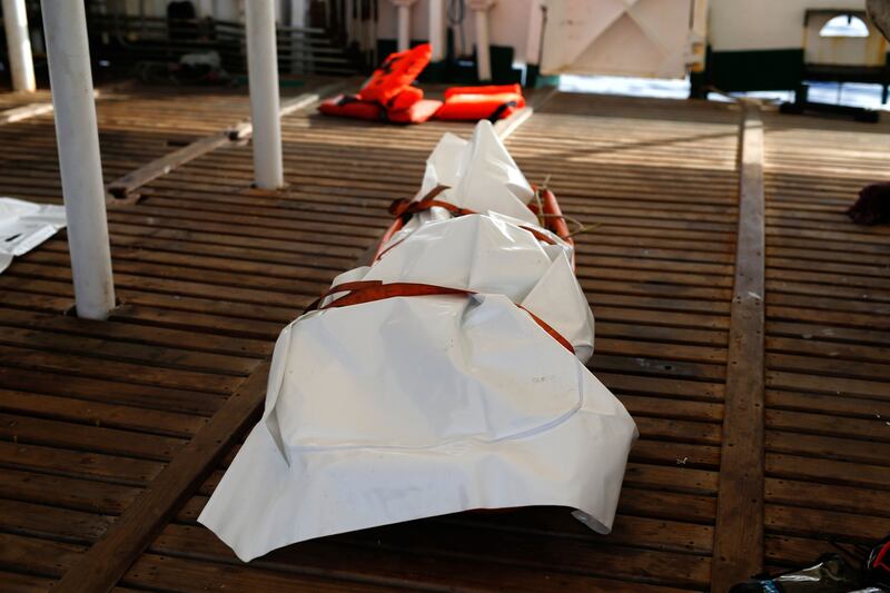 Le foto choc diffuse da Open Arms 13
