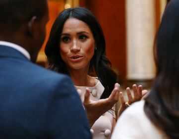 Meghan Markle elegante tra i futuri leader 7