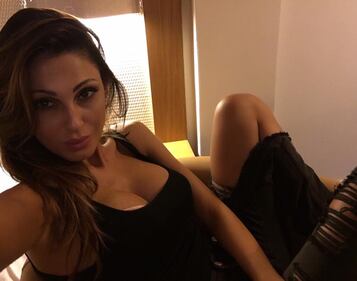 Anna Tatangelo sexy tanguera 10