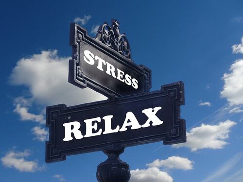 Stress da lavoro? Mette a rischio anche la vista