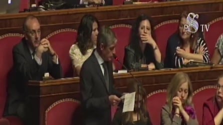 Tav, Airola sbaglia i conti in aula e la collega si imbarazza