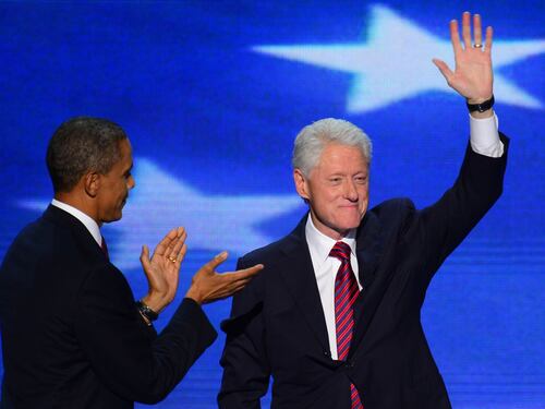 Clinton spinge Obama smontando le tesi di Romney