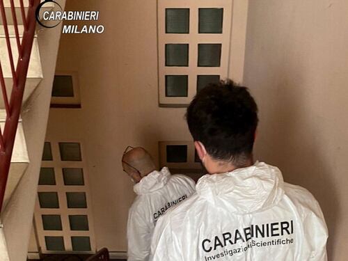 Il giallo del 27enne morto con un sacchetto in testa nel letto del pensionato