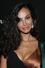 Madalina Ghenea, scollatura supersexy sul red carpet 65