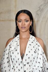 Rihanna alla sfilata di Christian Dior 2