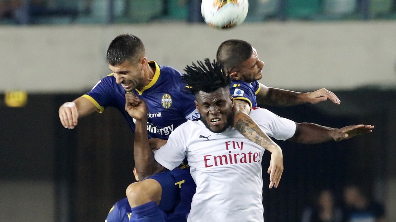Ululati per Kessie, l'Hellas smentisce: "Erano fischi per l'arbitro"