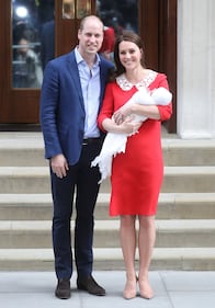 Kate Middleton raggiante dopo il parto 14