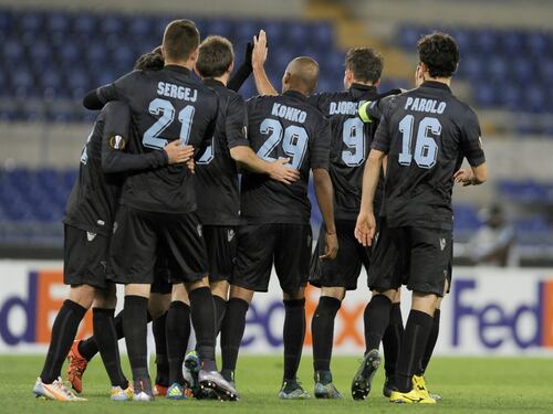 Lazio, vittoria e primato. Fiorentina, che spreco
