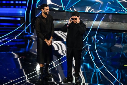 Sanremo 2024: ecco il look della prima serata del Festival da Gazzelle 1
