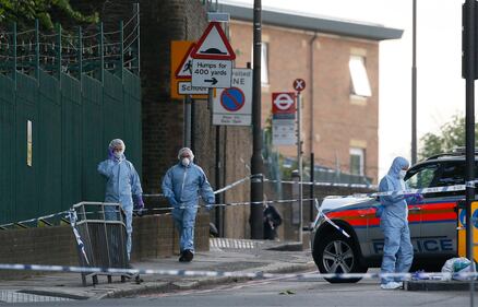 Londra, uomo ucciso a colpi di machete a Woolwich 2