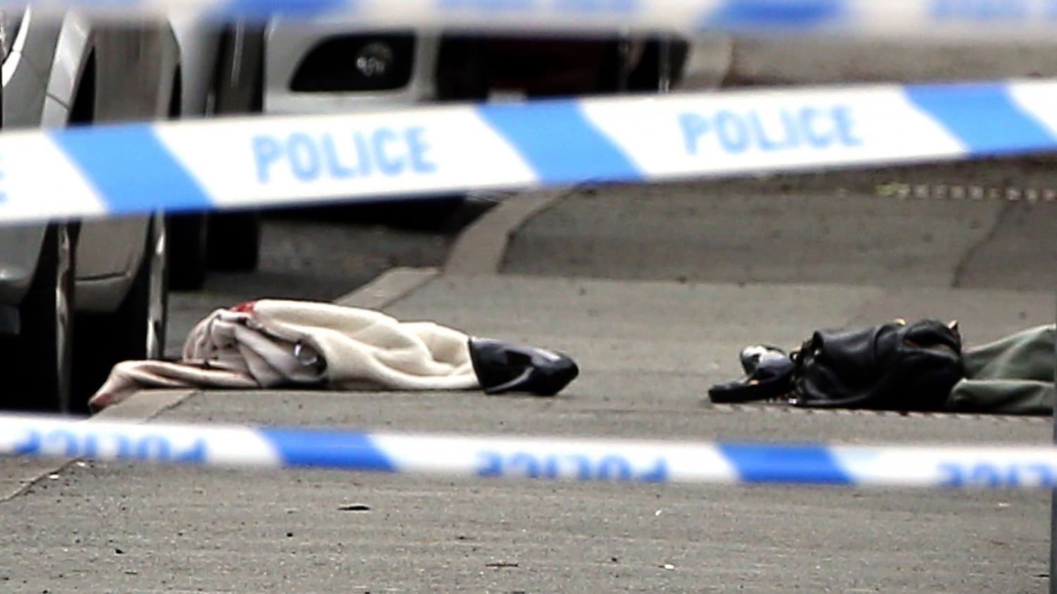Tre colpi di pistola contro una donna salvano l'Europa