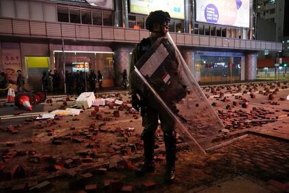 Hong Kong, scontri e violenze nella marcia di Capodanno 1