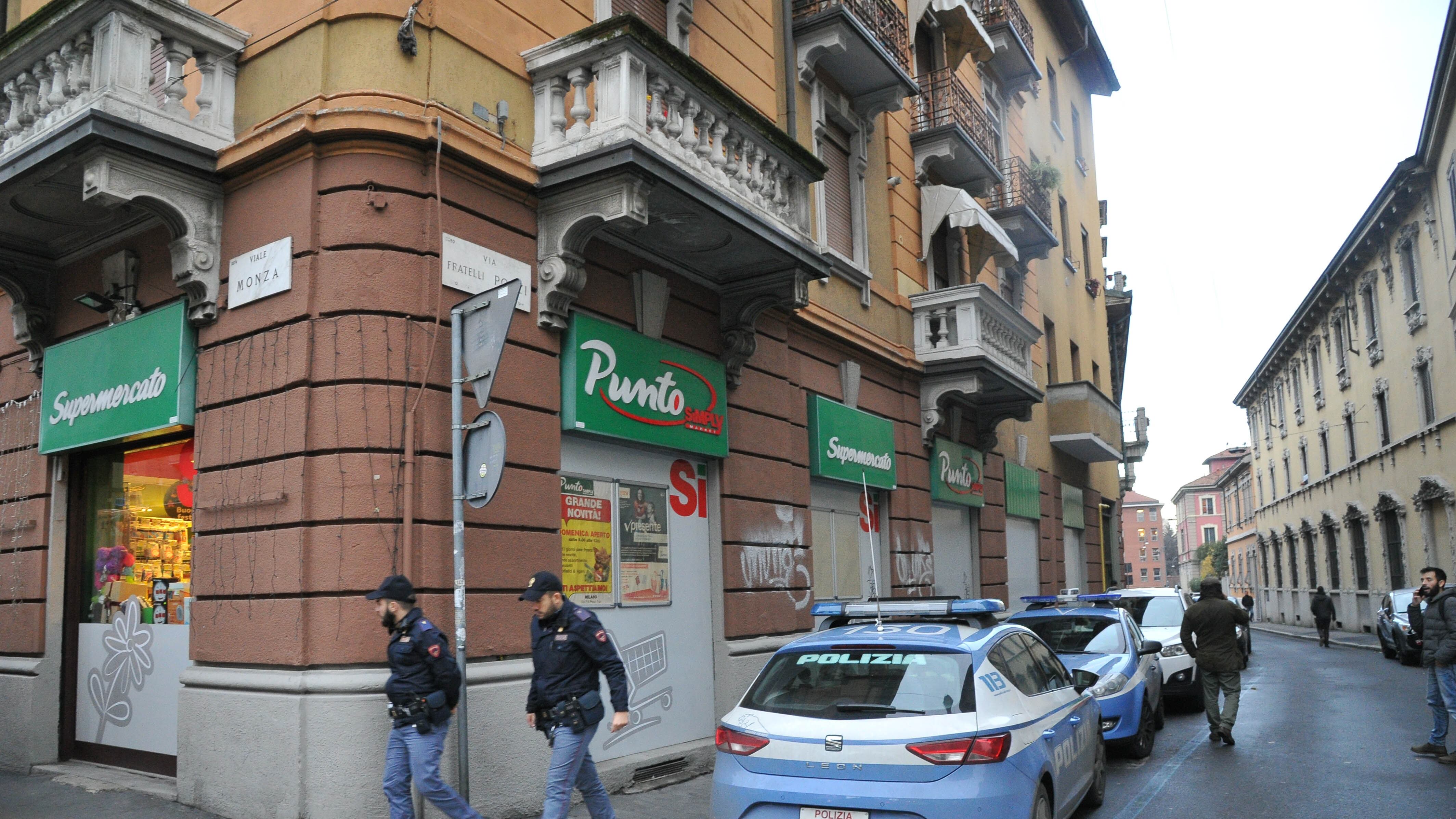 Madre e figlio malmenati in auto da due ex pugili