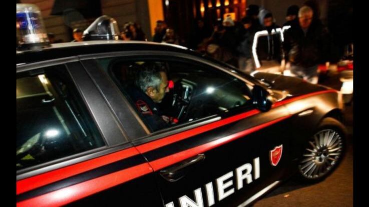 Benevento, picchia e rapina automobilista che gli dà un passaggio: arrestato gambiano
