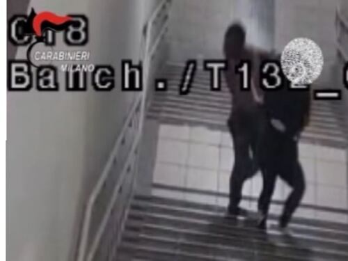 Paura in stazione: migrante tenta di stuprarla, lei lo ferma con lo spray