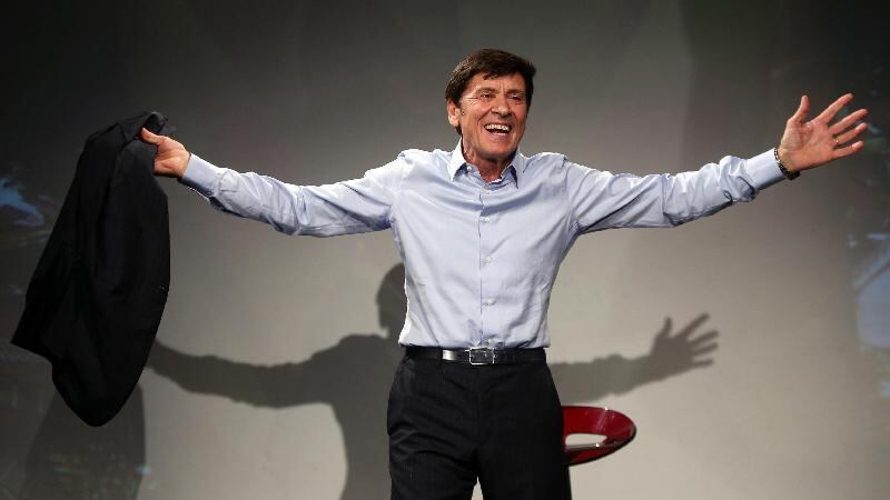 Morandi si difende: "Sui social mi aiuta solo Anna"