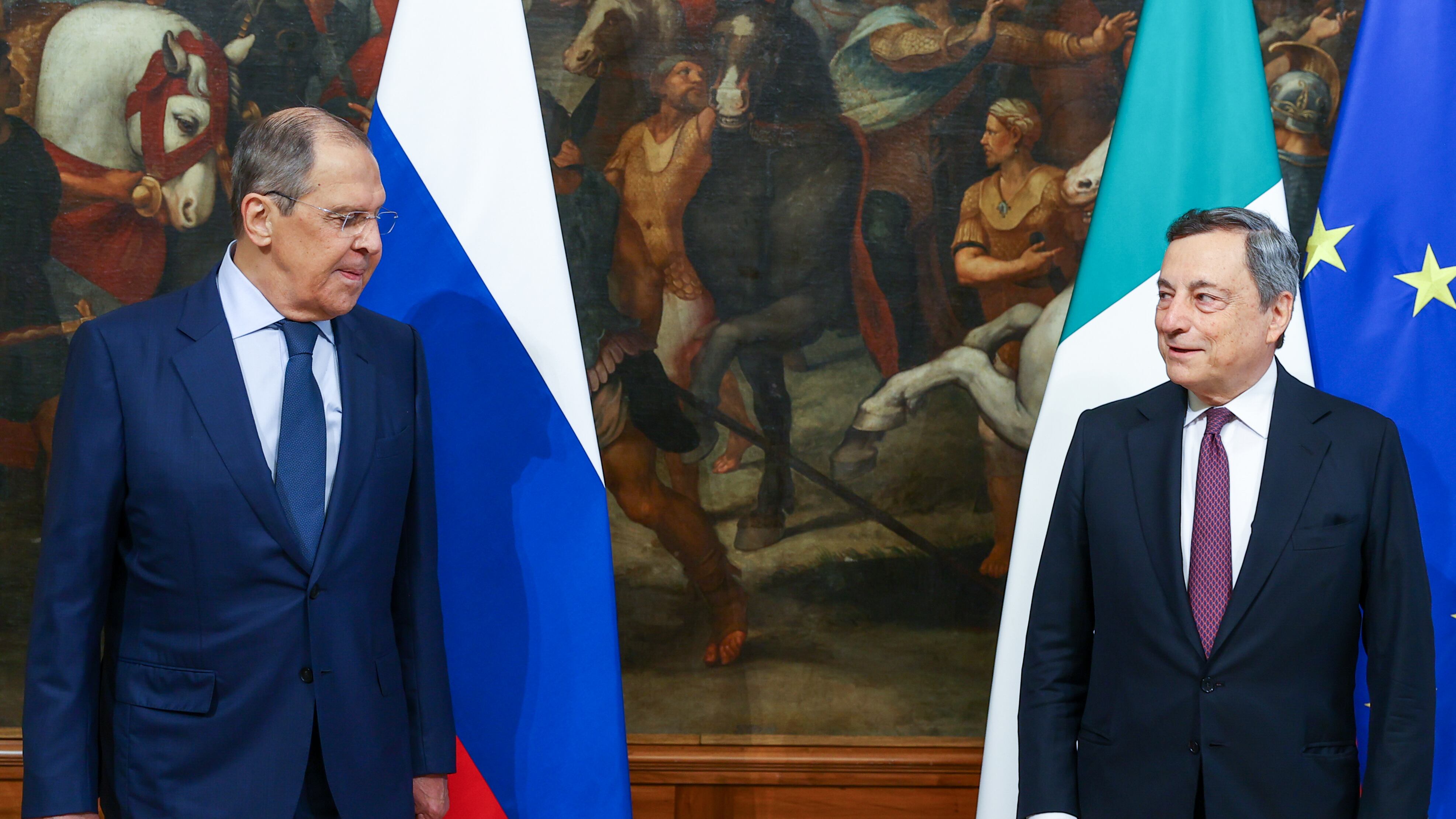 Draghi convince la Russia e lavora per il sì della Cina