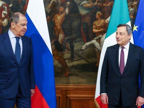 Draghi convince la Russia e lavora per il sì della Cina