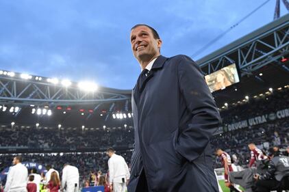 Allegri dice addio alla Juventus: gli scatti dell'ormai ex allenatore bianconero 11