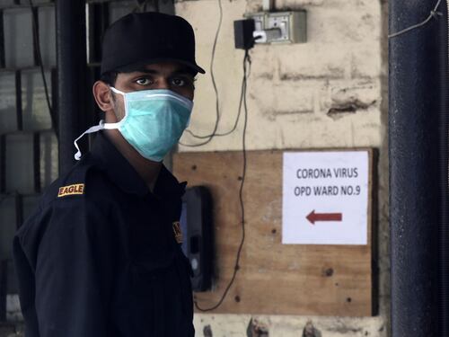 In India prove tecniche dell'apocalisse vicina: 1,3 miliardi di persone in quarantena per 14 ore