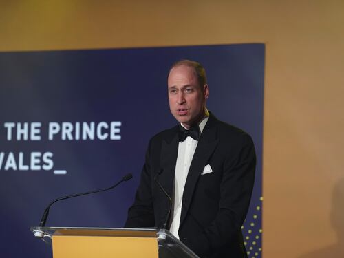 Insieme, ma a distanza: neppure Diana riavvicina William e Harry